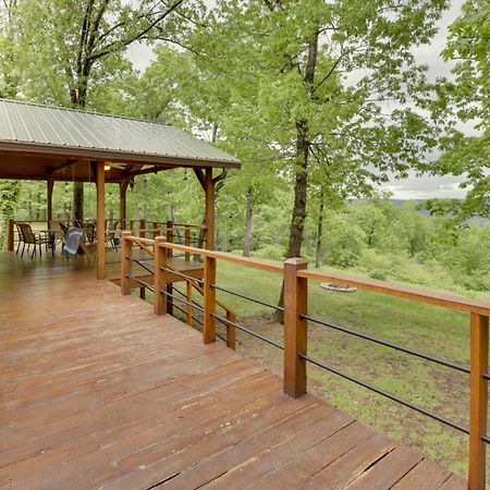 Spacious And Elegant Mountain View Cabin With Deck! Luaran gambar