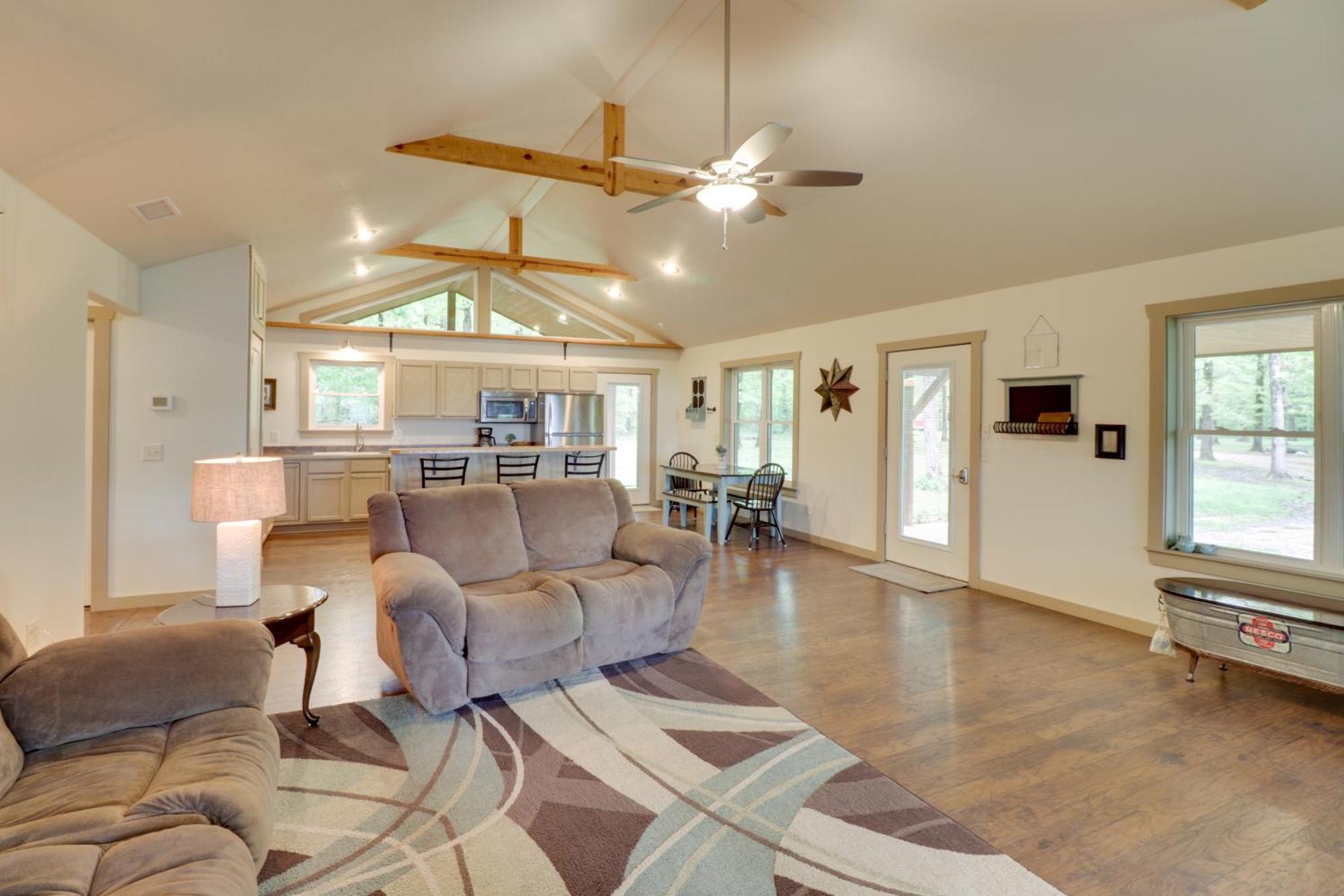 Spacious And Elegant Mountain View Cabin With Deck! Luaran gambar